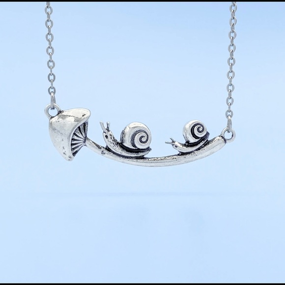 NEW Vintage Mushroom Snail Necklace - Picture 5 of 5